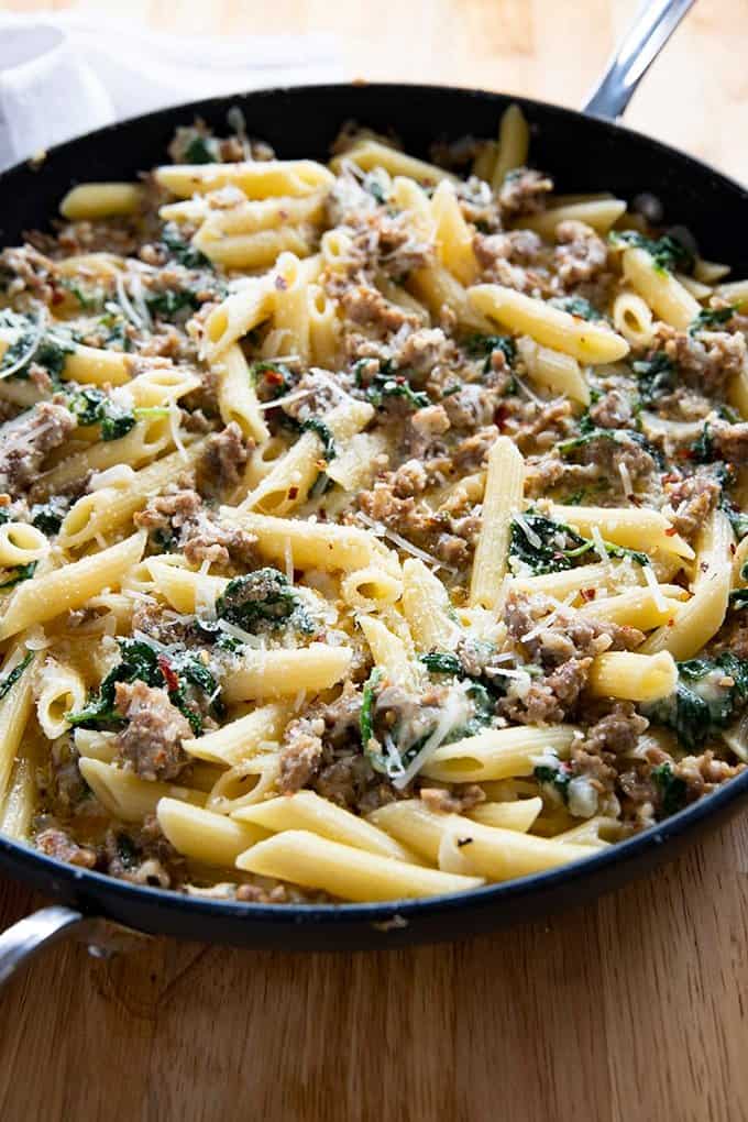 Savory Italian Sausage Pasta: Flavorful & Versatile Family Dinner